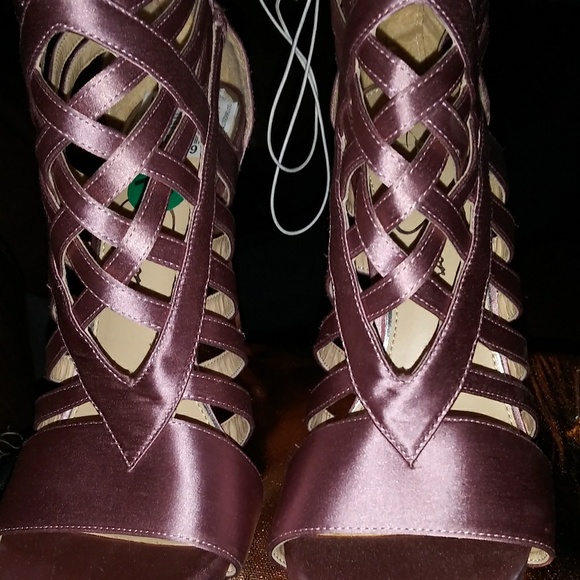 Heels - Picture 2 of 2